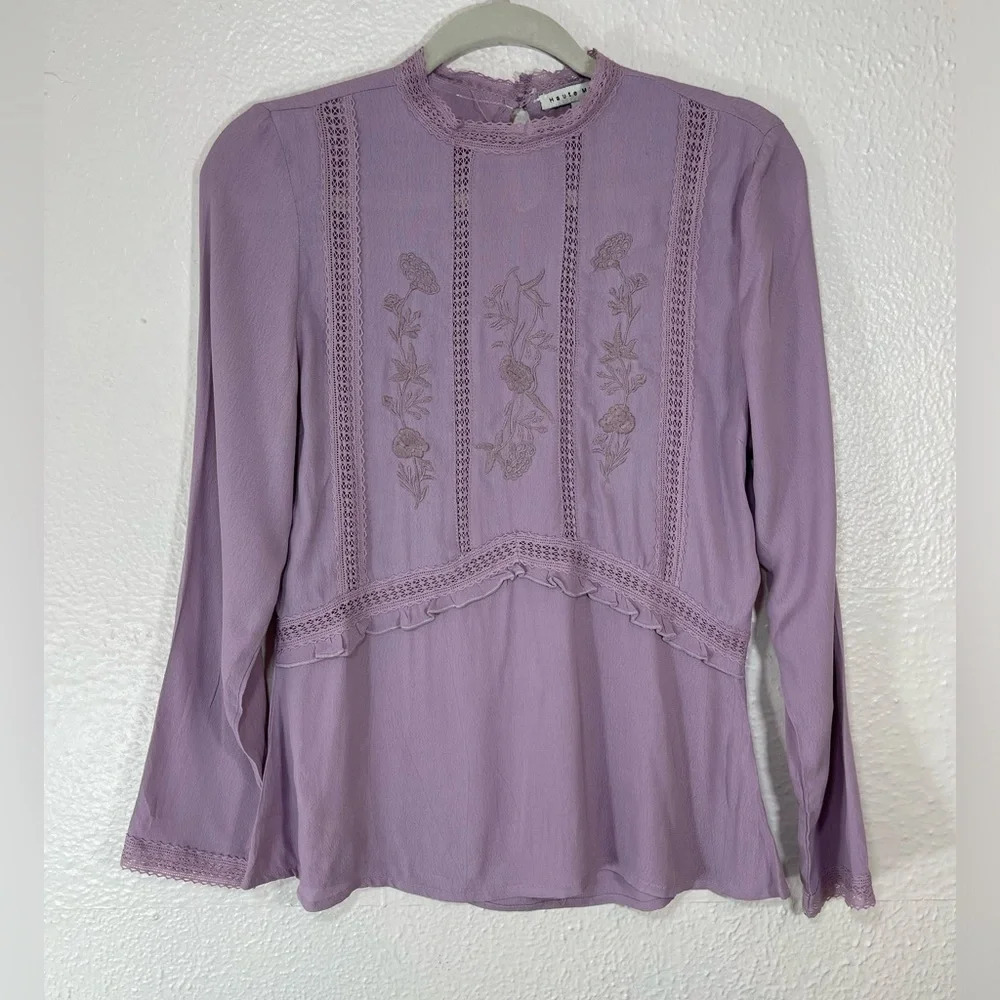 Haute Monde Purple Floral Embroidered Top High Lace Neck Bohemian Renaissance